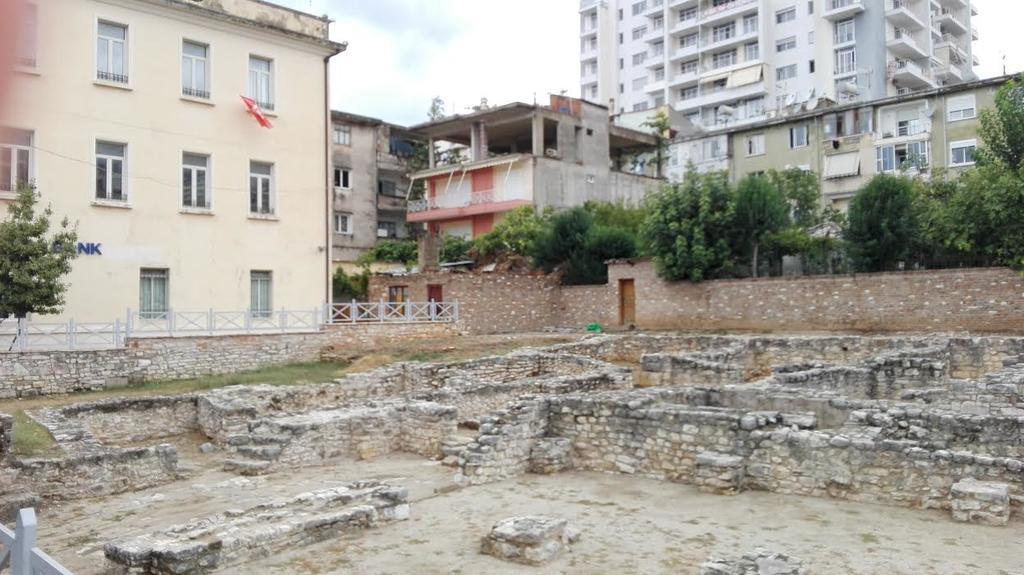 Apartment Alma Sarandë Buitenkant foto