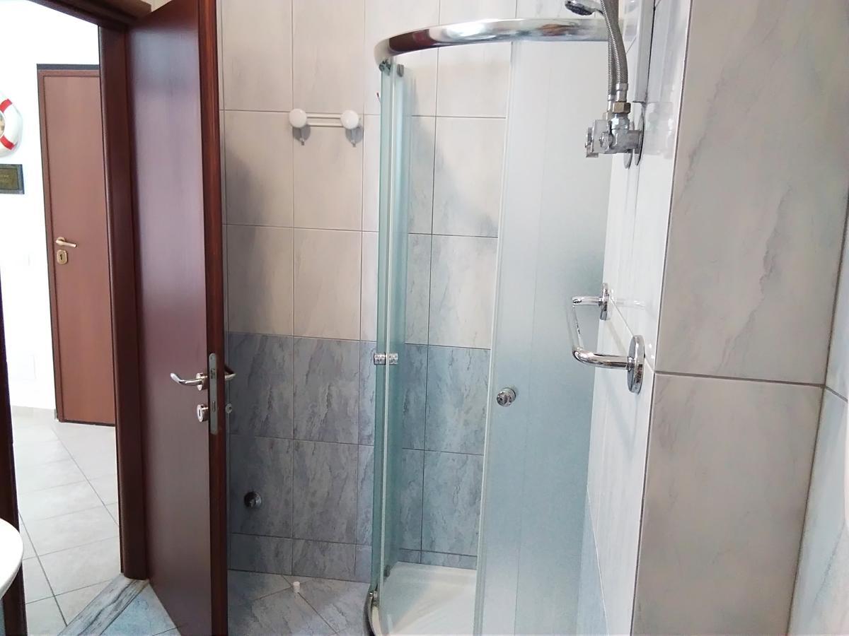 Apartment Alma Sarandë Buitenkant foto
