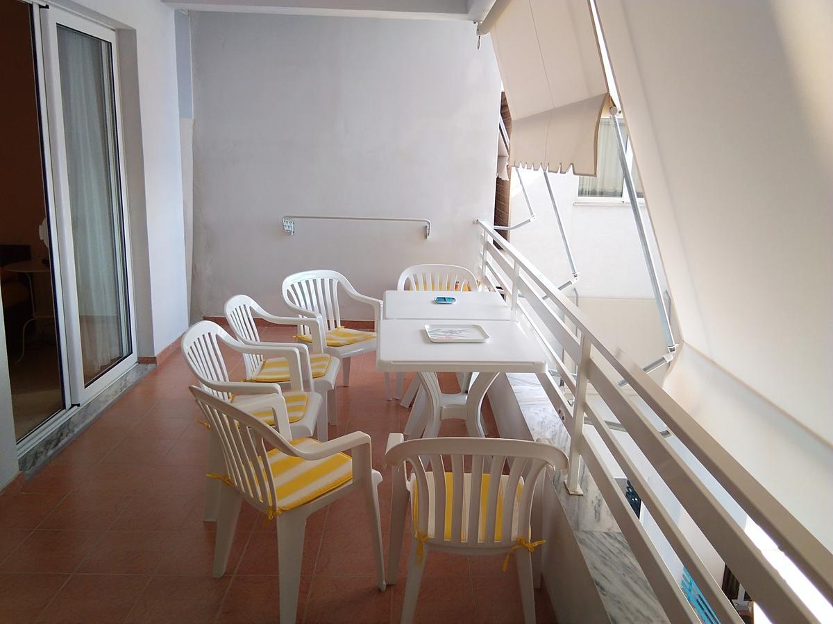 Apartment Alma Sarandë Buitenkant foto